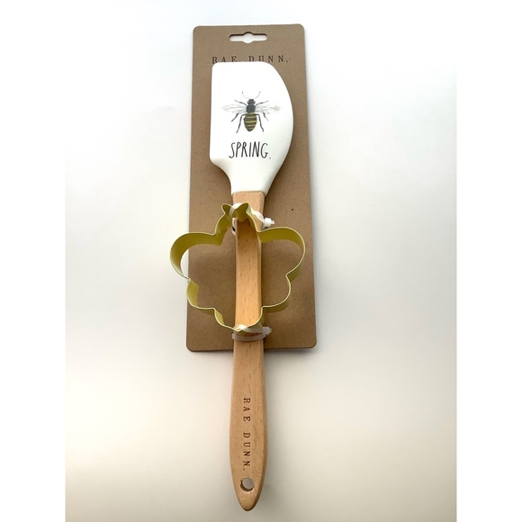 New RAE DUNN 🐝SPRING🐝 Spatula & Cutter Set - Picture 3 of 5